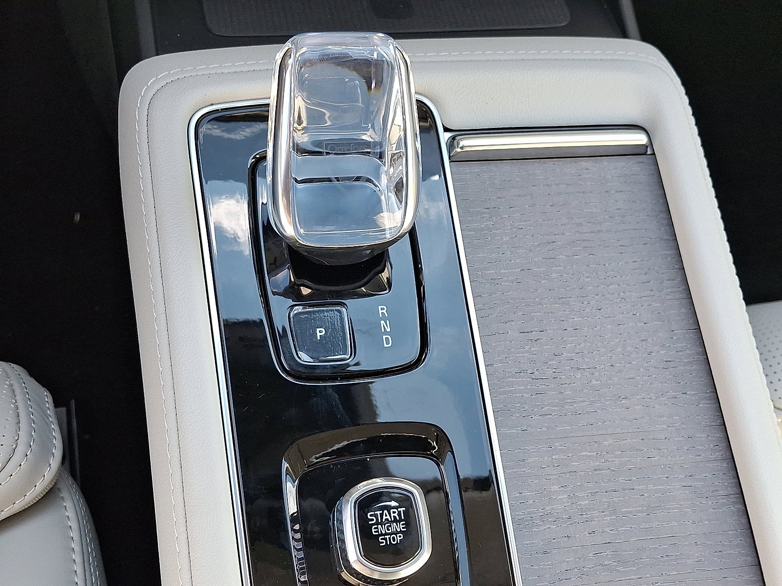 New 2026 Volvo XC90 B6 Ultra image 11