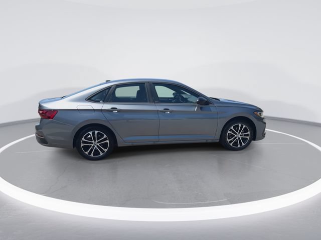 Used 2025 Volkswagen Jetta Sport FWD image 9