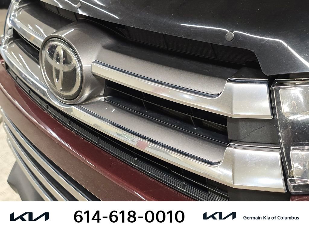 Used 2019 Toyota Highlander XLE image 14