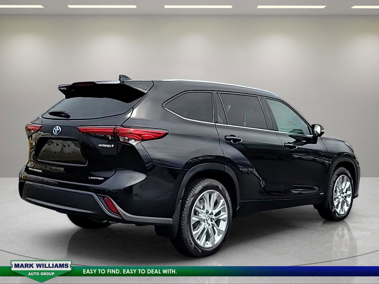 Used 2023 Toyota Highlander Limited image 4