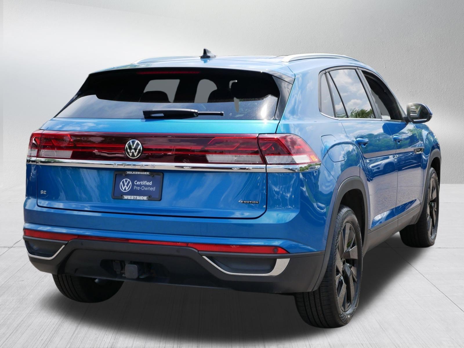 Certified 2024 Volkswagen Atlas Cross Sport SE w/ Panoramic Sunroof Package AWD/4WD image 6