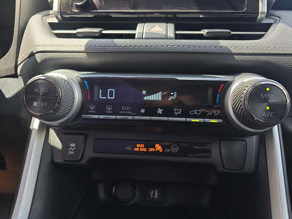 Used 2023 Toyota RAV4 LE image 17
