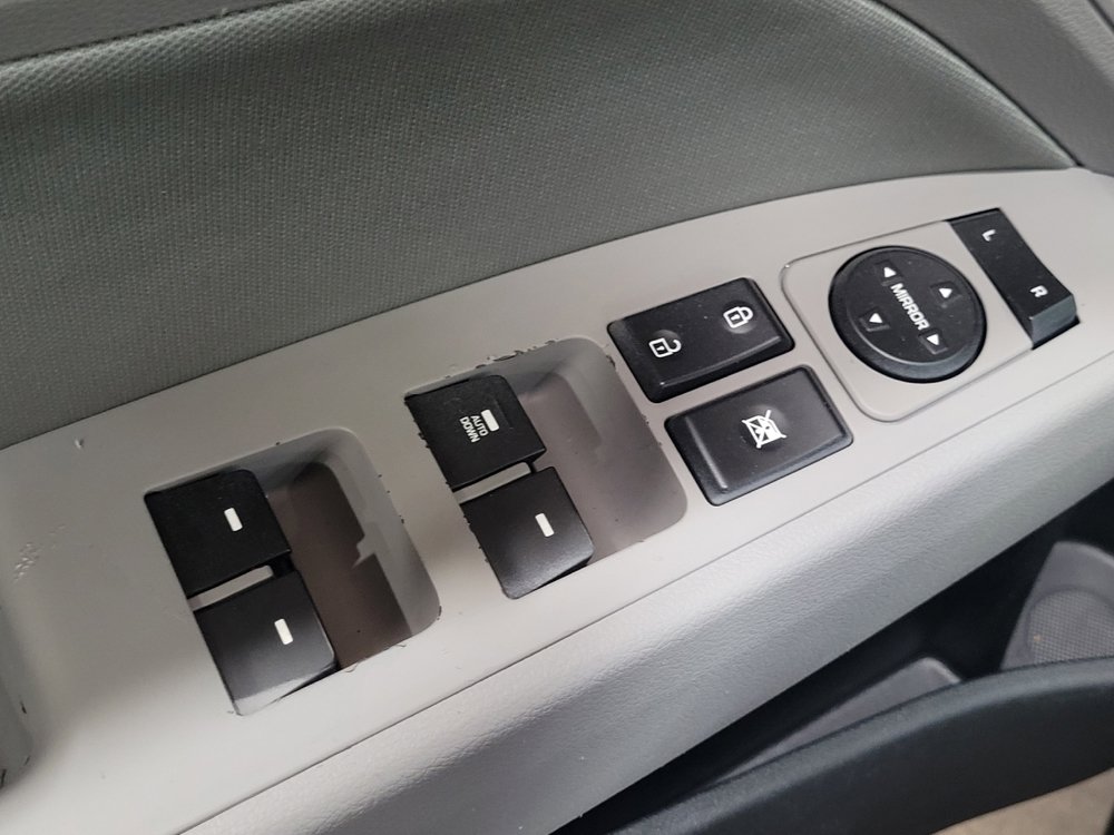 Used 2018 Hyundai Elantra SEL FWD image 27