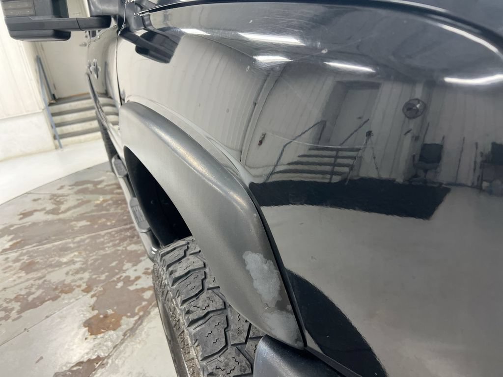 Used 2004 Chevrolet Silverado 2500 LT w/ Skid Plate Package AWD/4WD image 28