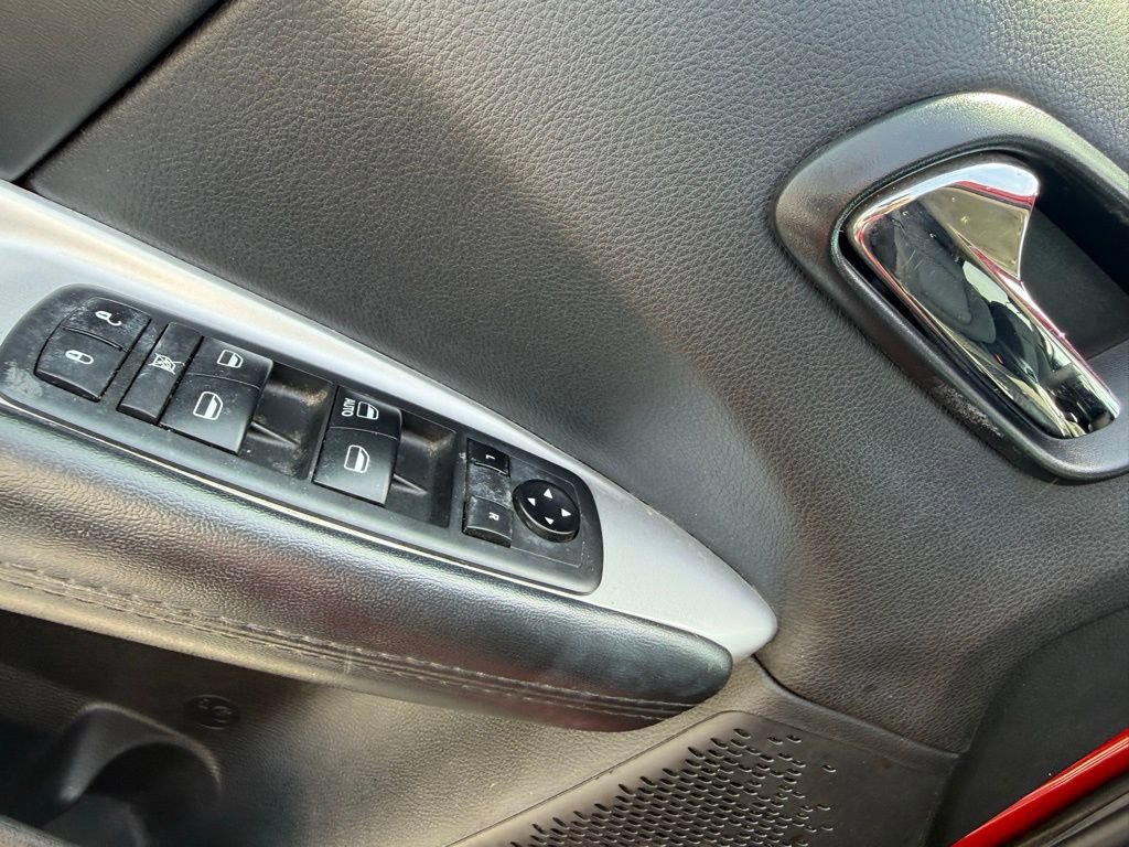 Used 2018 Dodge Journey SE image 11