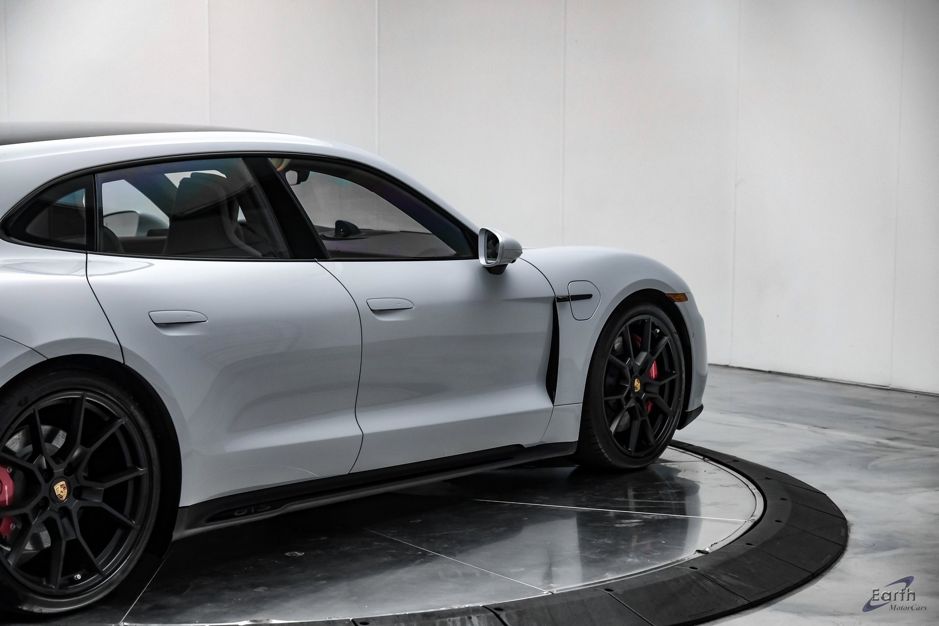 Used 2023 Porsche Taycan GTS w/ Premium Package image 15