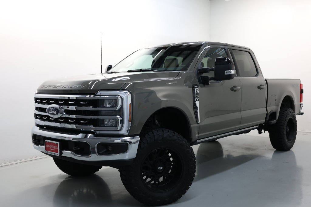 Used 2026 Ford F250 Lariat w/ Tremor Off-Road Package AWD/4WD image 2