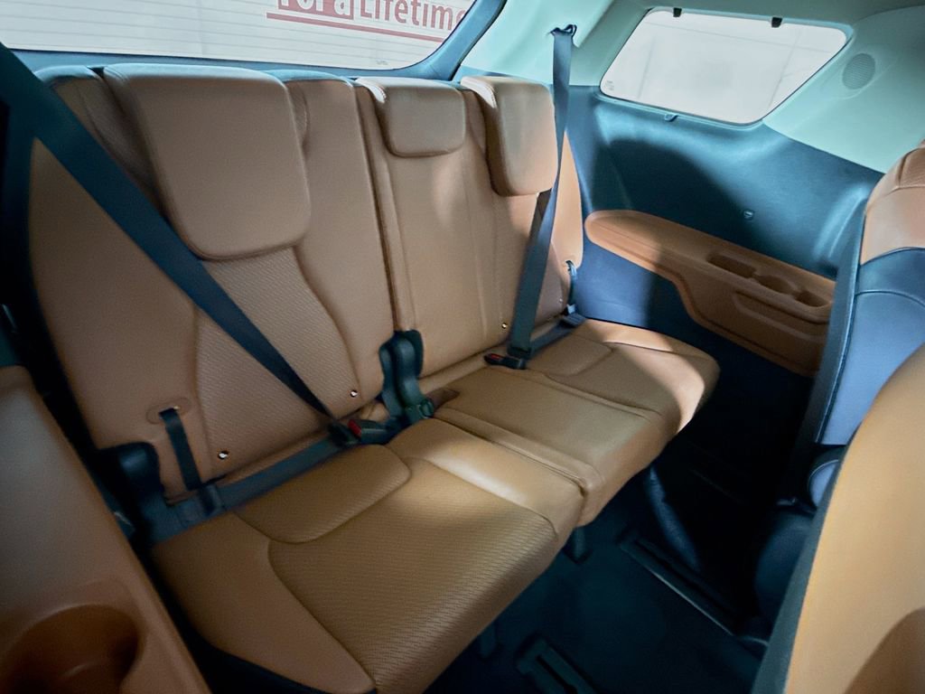 Used 2024 Kia Carnival SX Prestige image 34