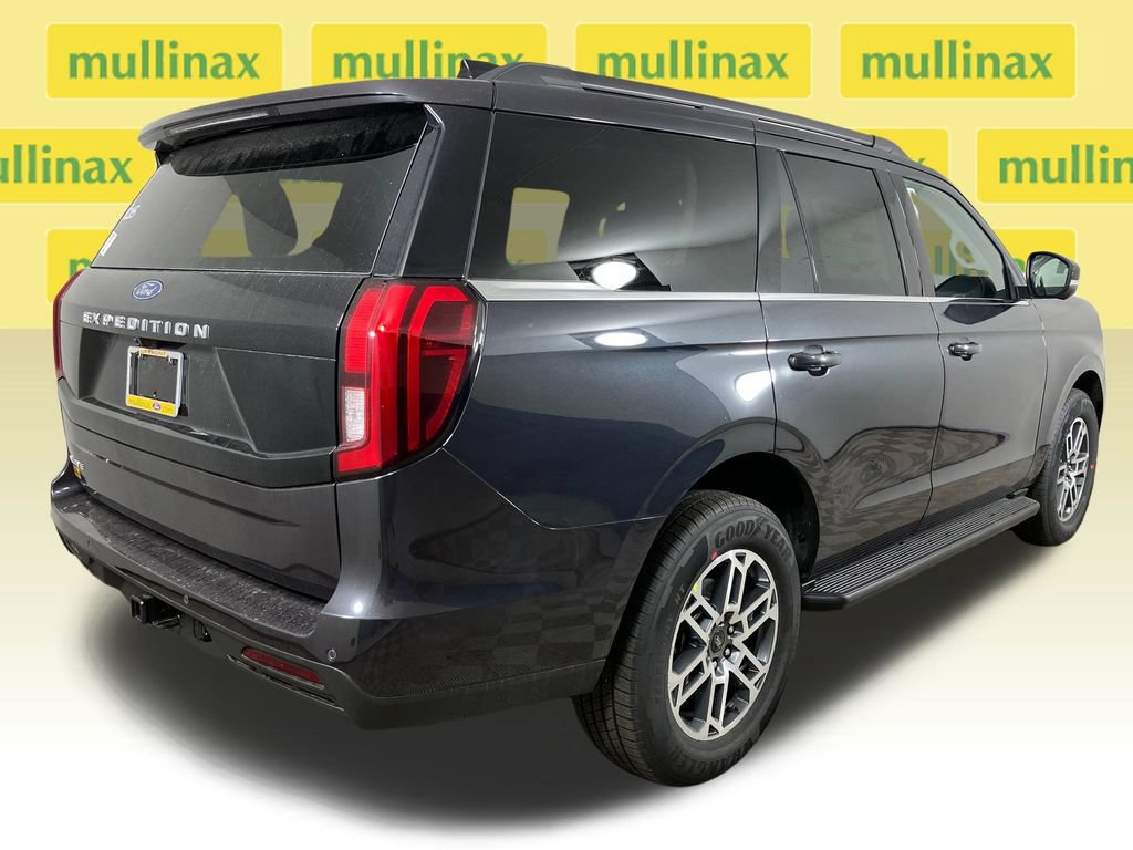 New 2026 Ford Expedition Active RWD image 4