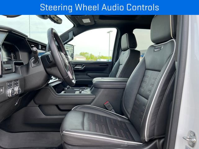 Used 2025 GMC Sierra 2500 AT4X AWD/4WD image 4