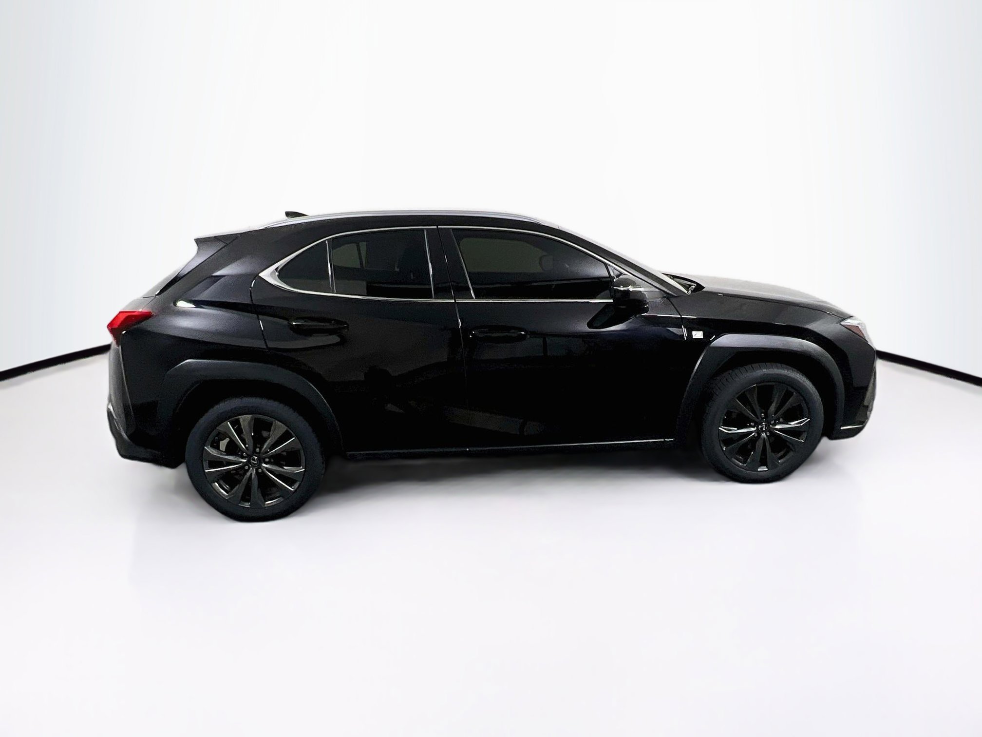 Used 2019 Lexus UX 200 F Sport w/ F Sport Premium Package FWD image 4