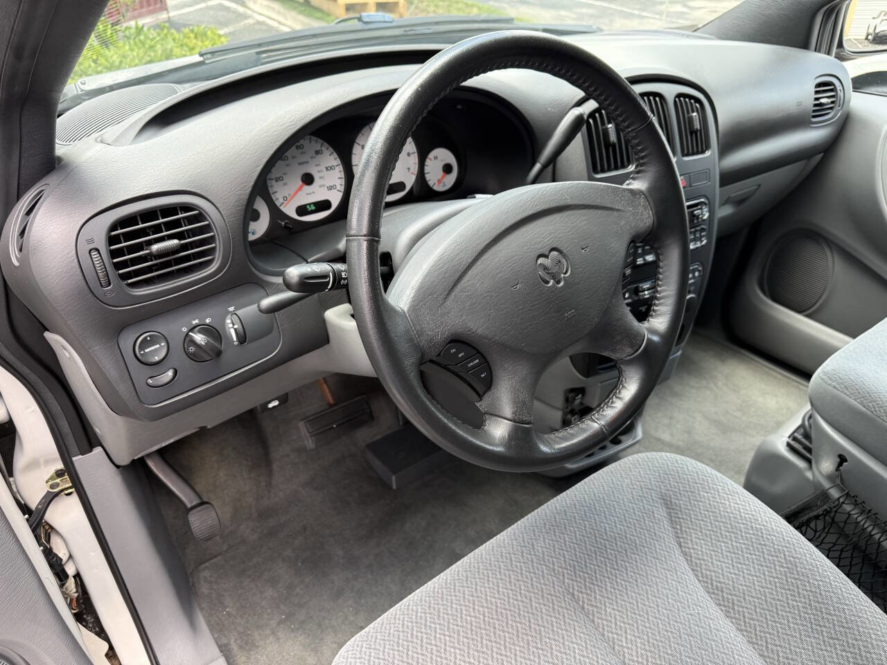 Used 2004 Dodge Grand Caravan SXT FWD image 8