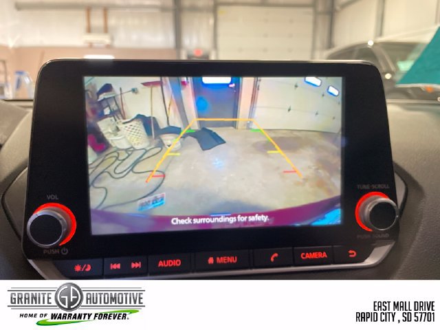 Used 2022 Nissan Sentra SR FWD image 29