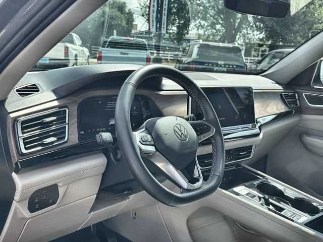 Used 2025 Volkswagen Atlas SE FWD image 10