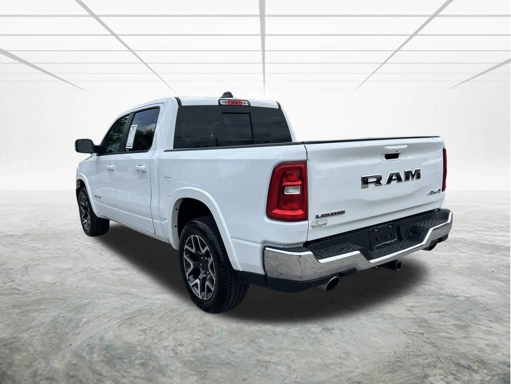 Used 2025 RAM 1500 Laramie AWD/4WD image 6