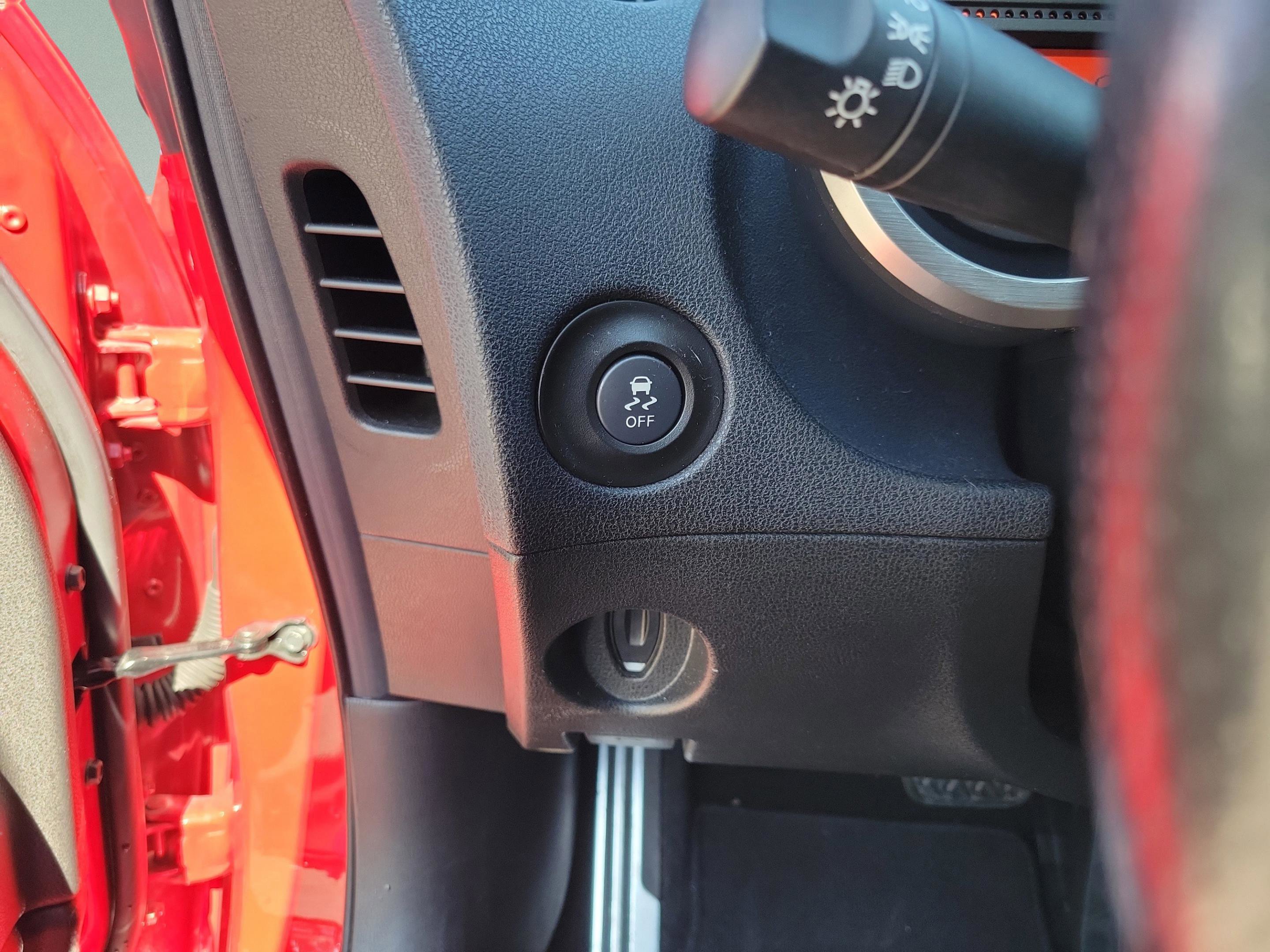 Used 2016 Nissan 370Z Coupe image 10