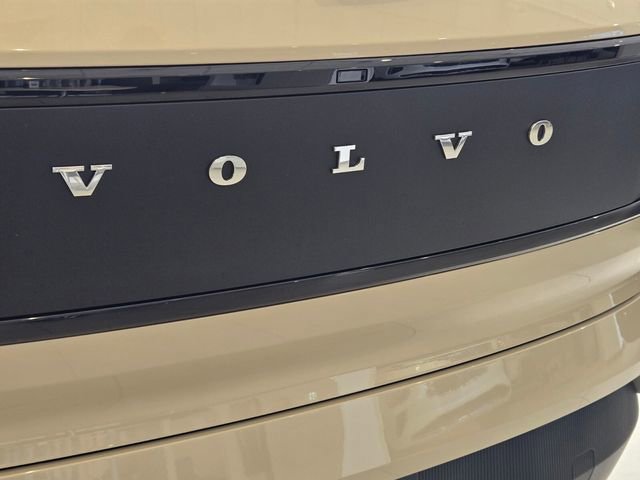 New 2026 Volvo EX30 Cross Country Ultra w/ Protection Package Premier AWD/4WD image 9