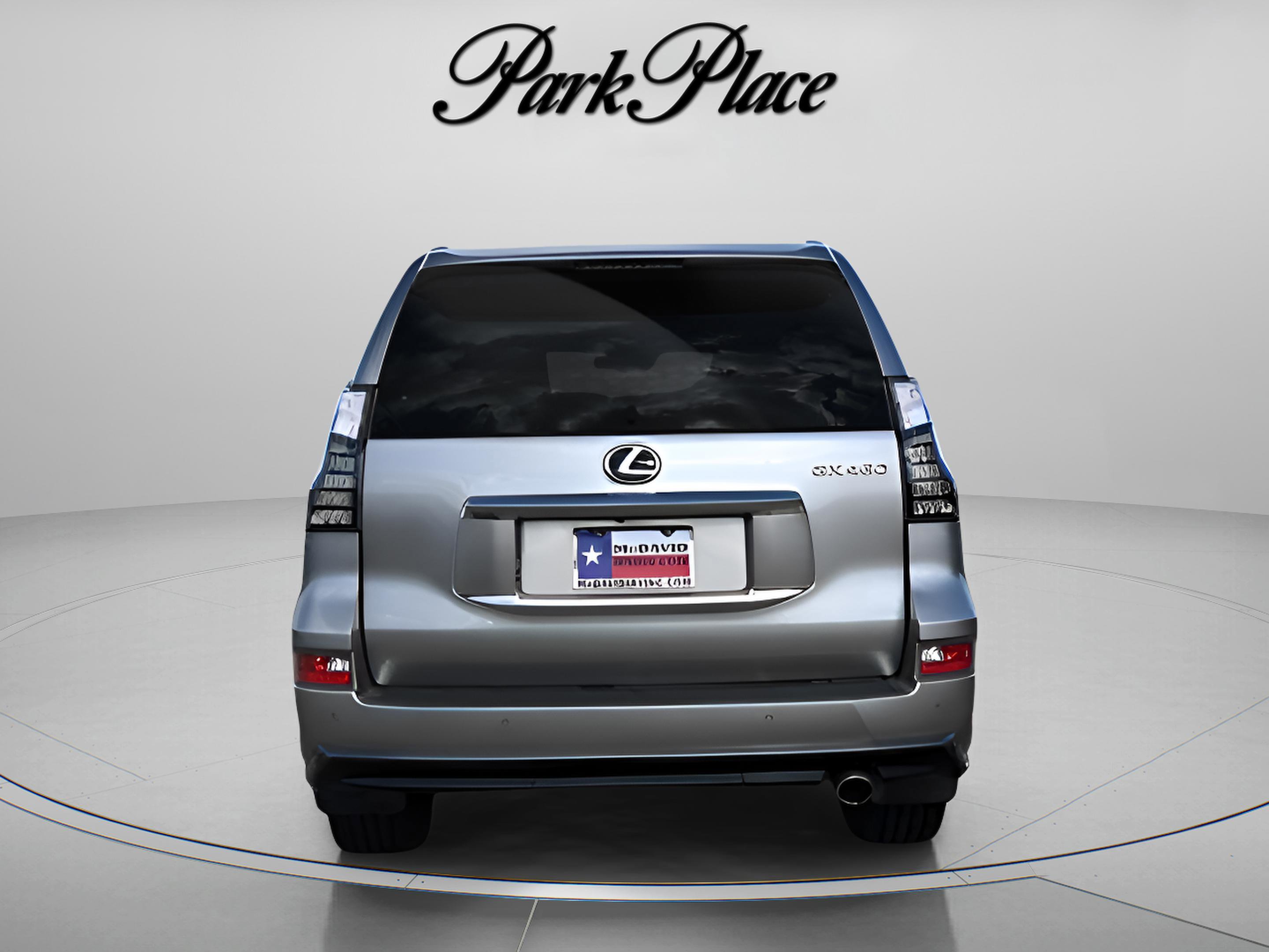 Used 2023 Lexus GX 460 Luxury w/ Sport Design Package image 4