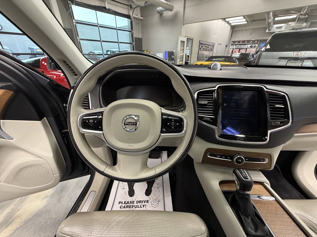 Used 2017 Volvo XC90 T6 Inscription w/ Vision Package image 13