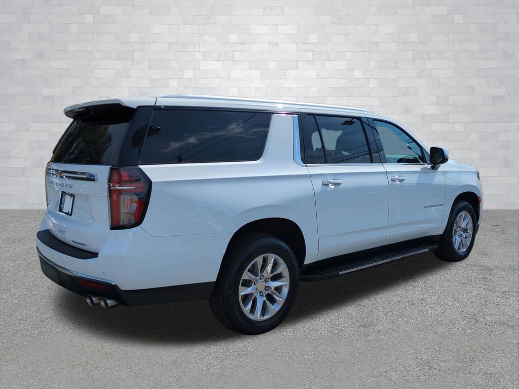 Used 2024 Chevrolet Suburban Premier RWD image 5