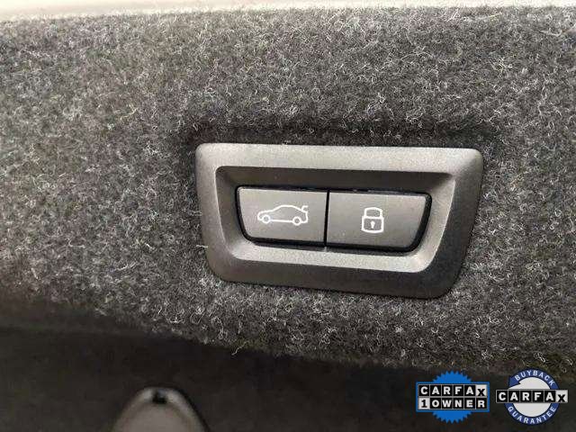 Used 2025 BMW 530i xDrive image 8