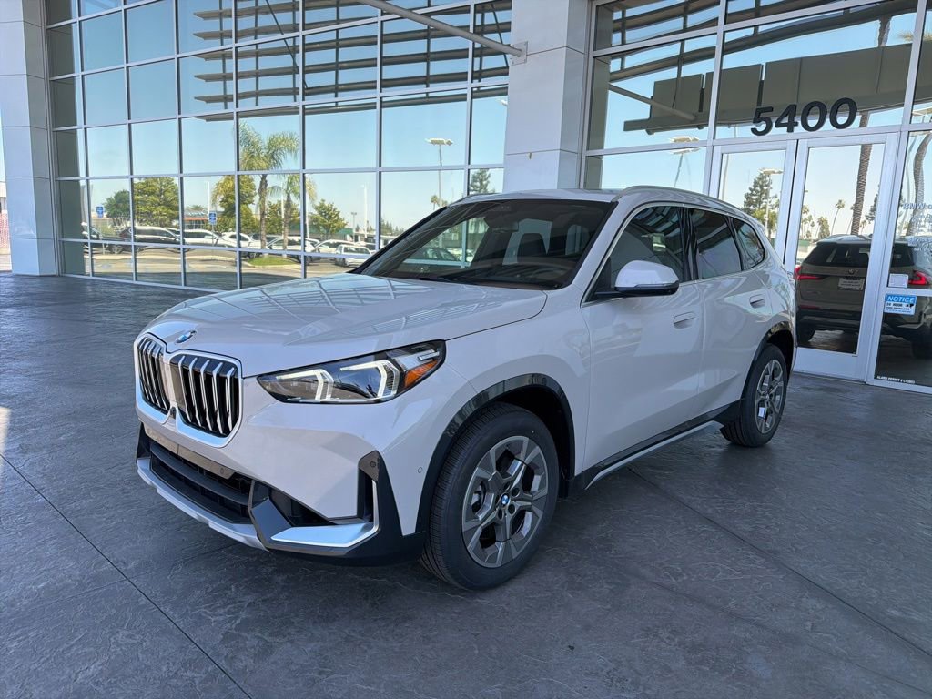 New 2026 BMW X1 xDrive28i w/ Technology Package AWD/4WD image 1