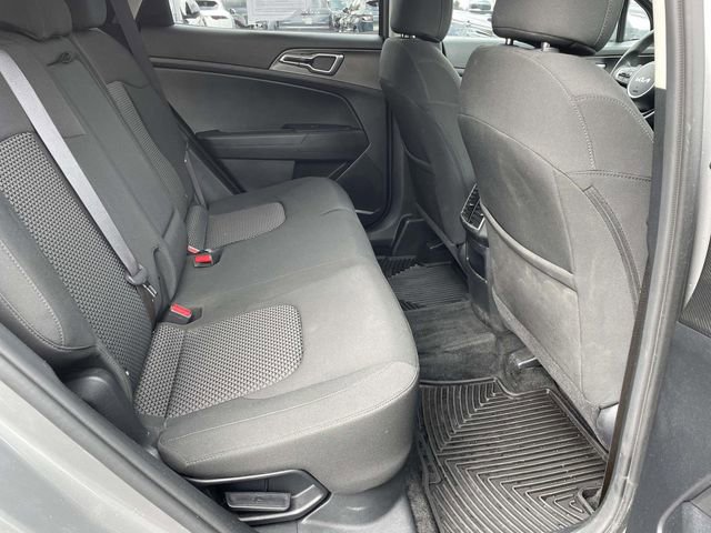 Used 2023 Kia Sportage LX image 12