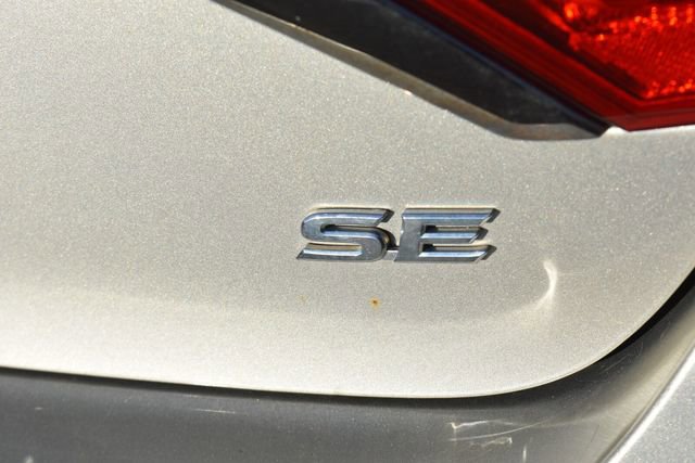 Used 2015 Toyota Camry SE image 14
