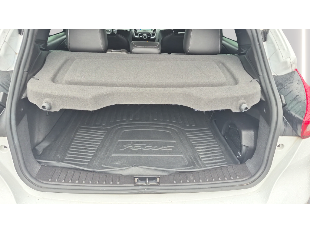 Used 2016 Ford Focus ST w/ Equipment Group 402A FWD image 32