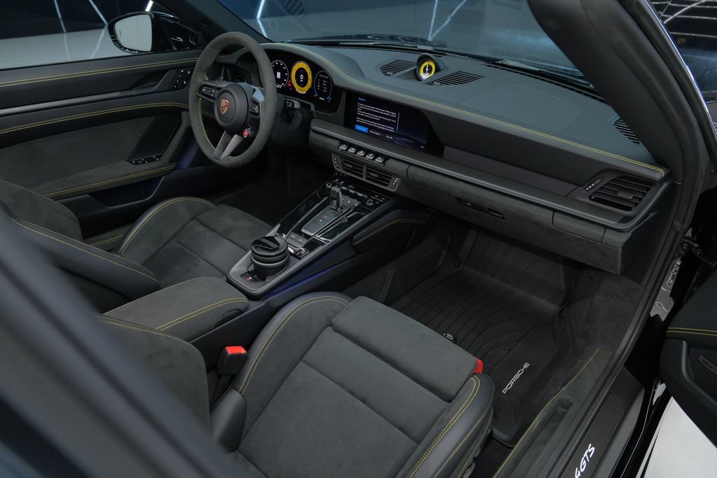 Used 2026 Porsche 911 Targa 4 GTS AWD/4WD image 33