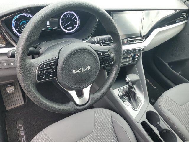 Used 2022 Kia Niro LX FWD image 16