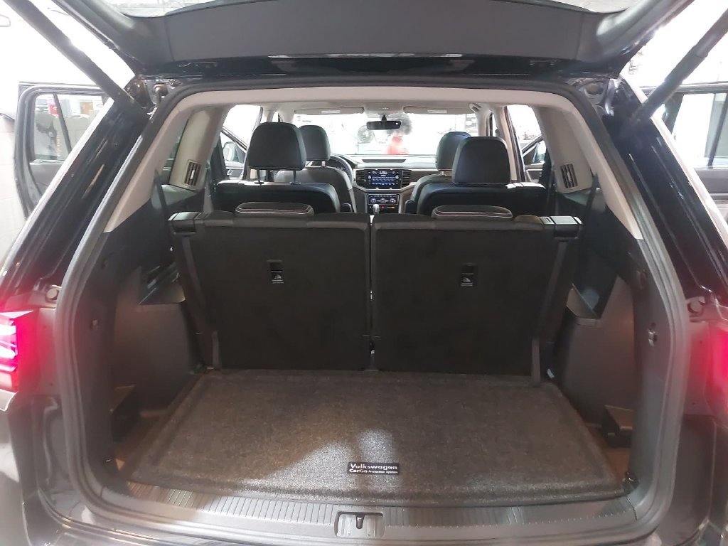 Used 2023 Volkswagen Atlas SE w/ Panoramic Sunroof Package AWD/4WD image 13