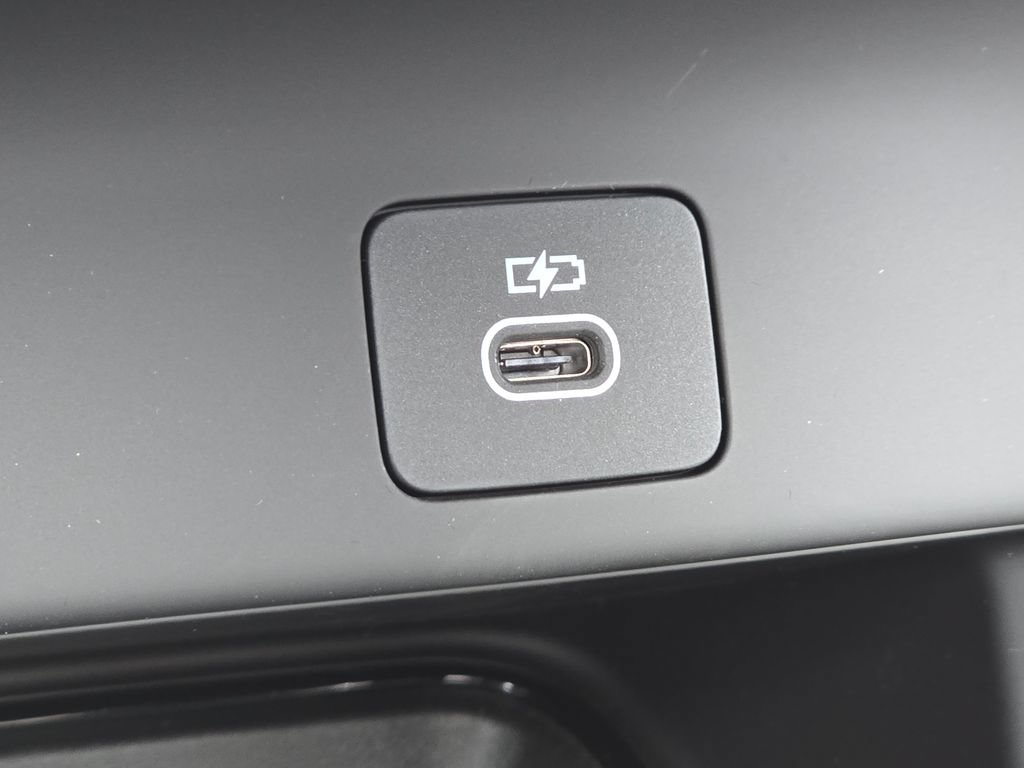 New 2025 Land Rover Discovery Sport Dynamic SE AWD/4WD image 8