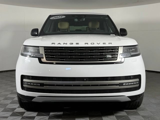 Certified 2025 Land Rover Range Rover Autobiography AWD/4WD image 11