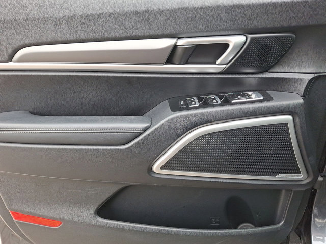 Used 2022 Kia Telluride LX image 11