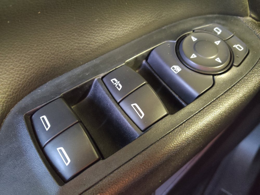 Used 2020 Chevrolet Equinox LT FWD image 27