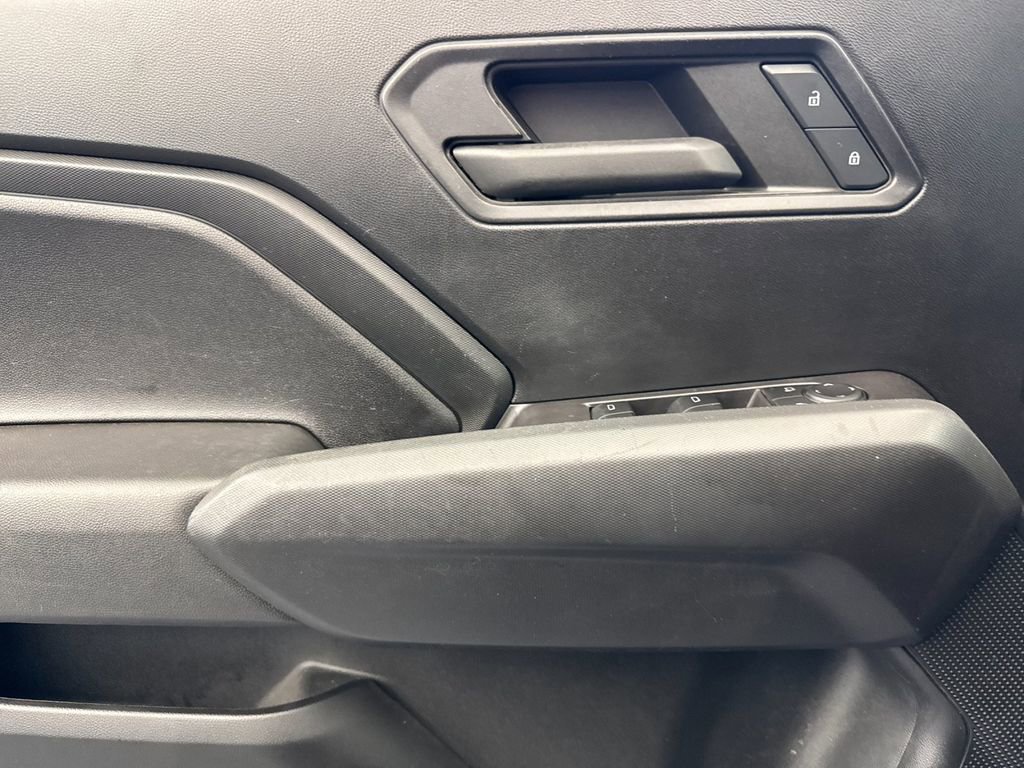 Used 2023 Chevrolet Colorado W/T image 10