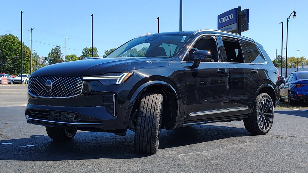 New 2026 Volvo XC90 B6 Plus w/ Protection Package Premier AWD/4WD image 6