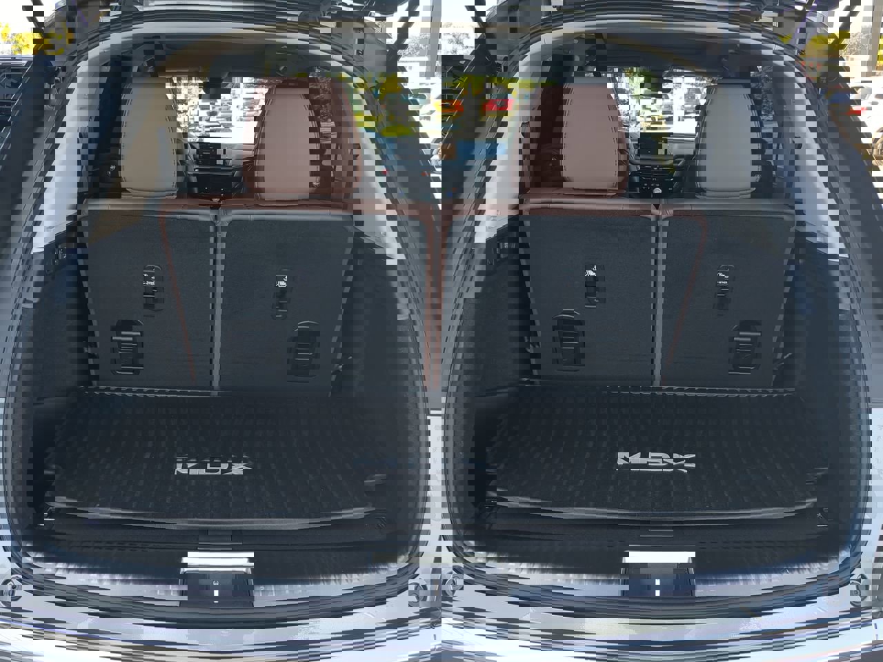 Used 2024 Acura MDX SH-AWD w/ Advance Package image 11