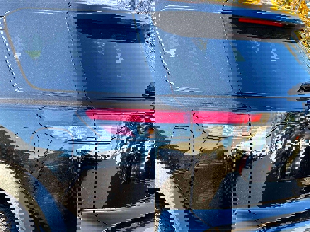 Certified 2023 Nissan Pathfinder SL image 9