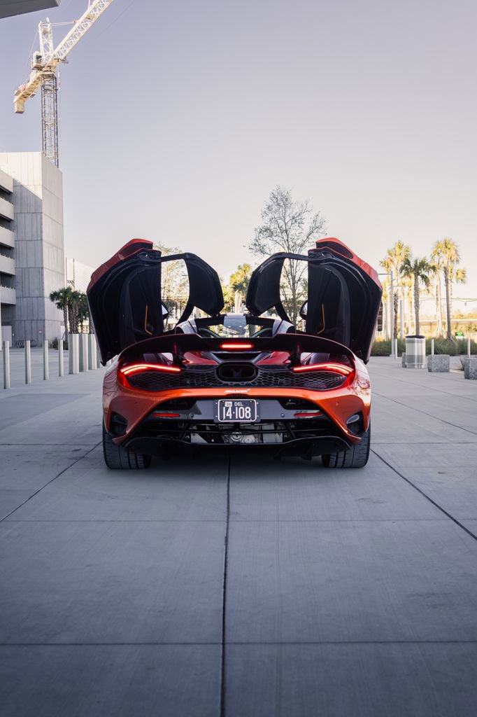 Used 2024 McLaren 750S image 7