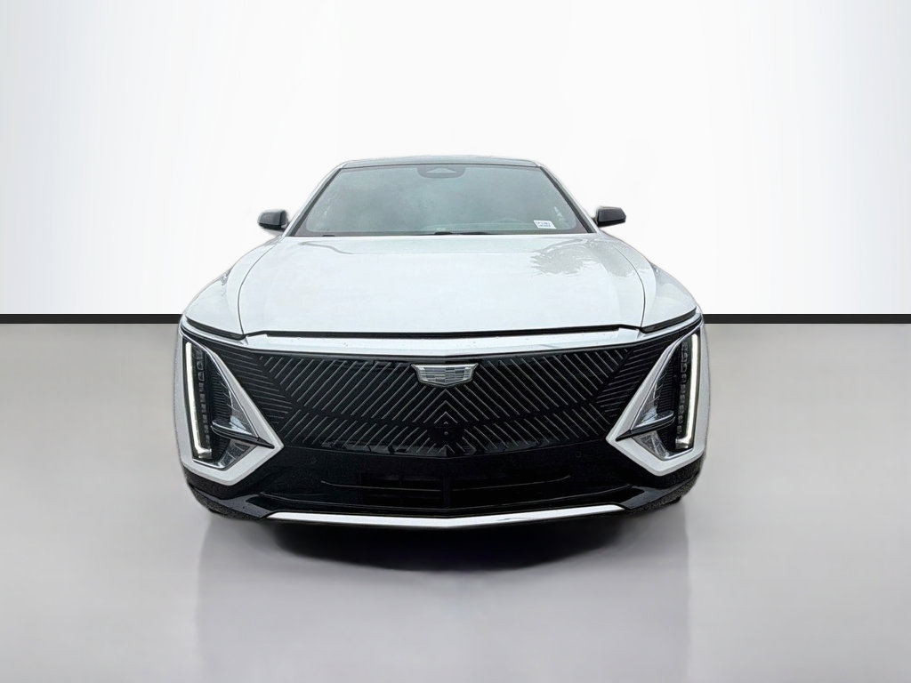 Certified 2025 Cadillac Lyriq Luxury w/ LPO, Floor Liner Package AWD/4WD image 2