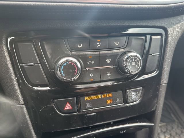 Used 2020 Buick Encore Preferred w/ Safety Package FWD image 21