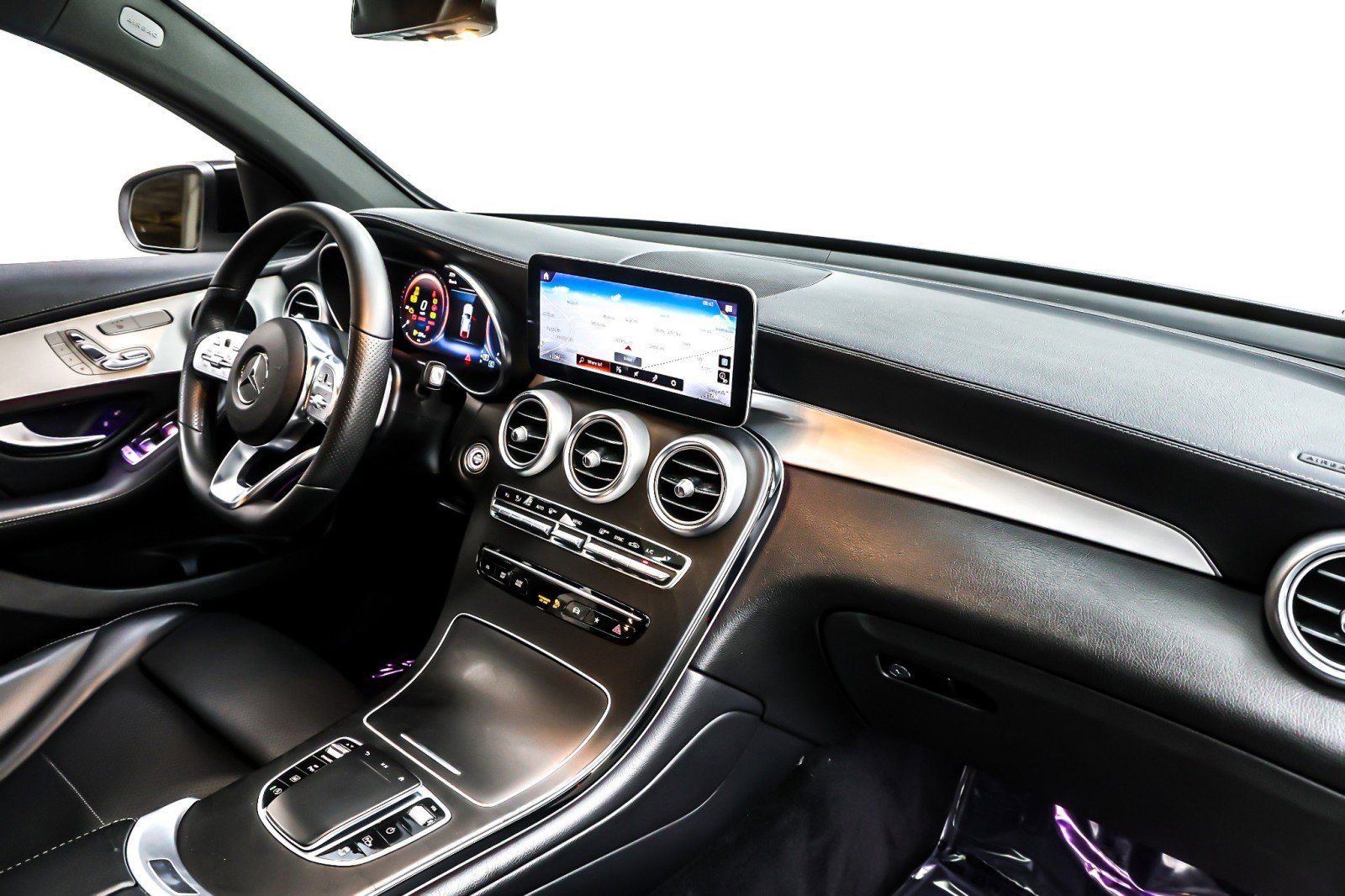 Used 2022 Mercedes-Benz GLC 300 4MATIC Coupe image 17