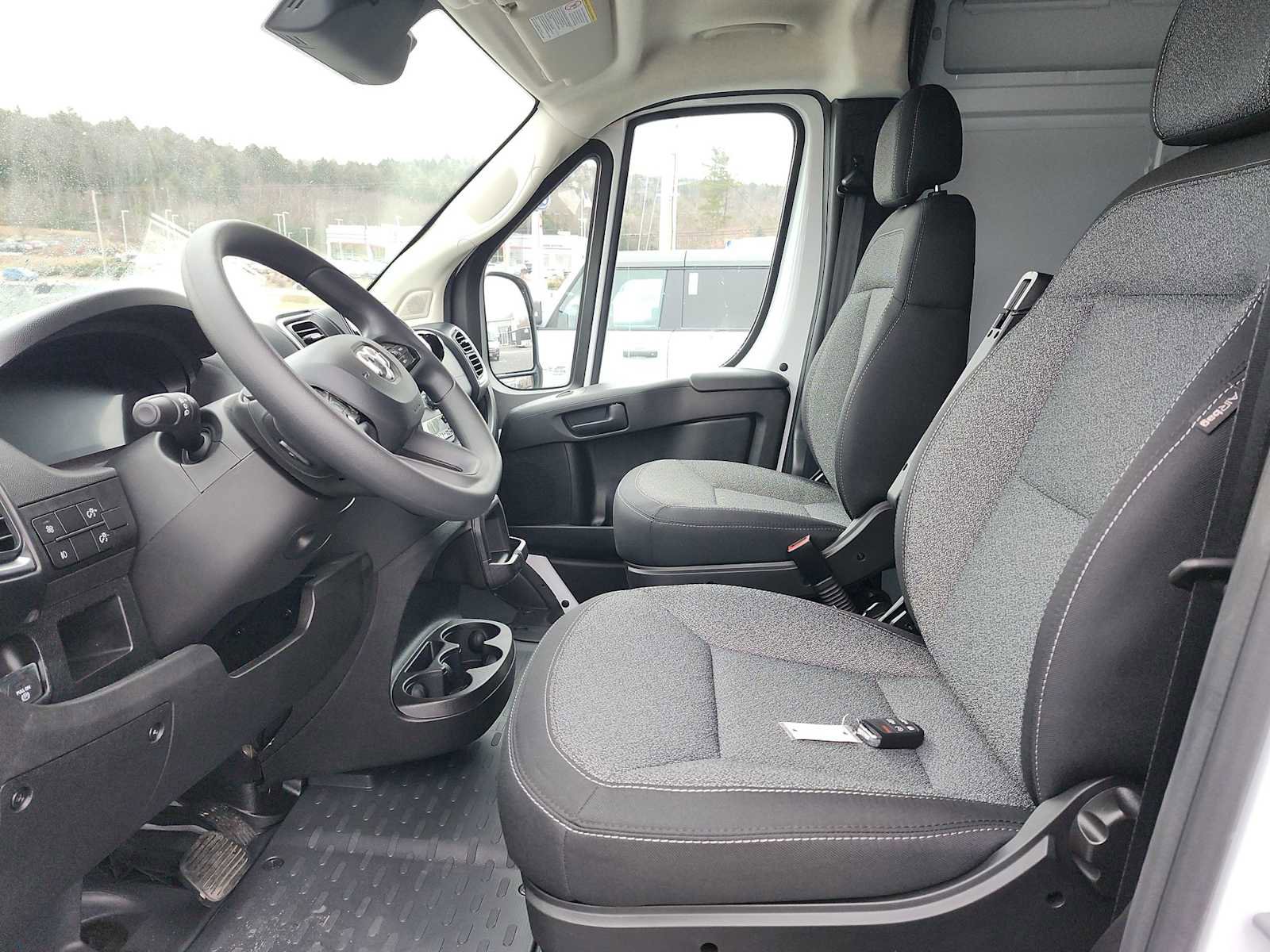 New 2024 RAM ProMaster 3500 w/ Quick Order Package 22G SLT image 11