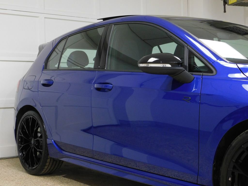Used 2025 Volkswagen Golf R Black Edition image 11