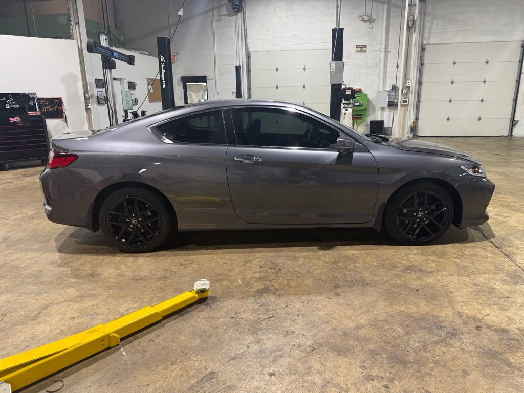 Used 2017 Honda Accord EX-L image 7