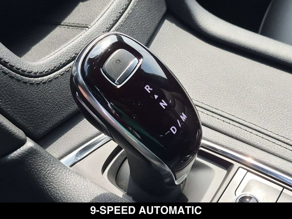 Used 2025 Cadillac XT6 Luxury AWD/4WD image 7