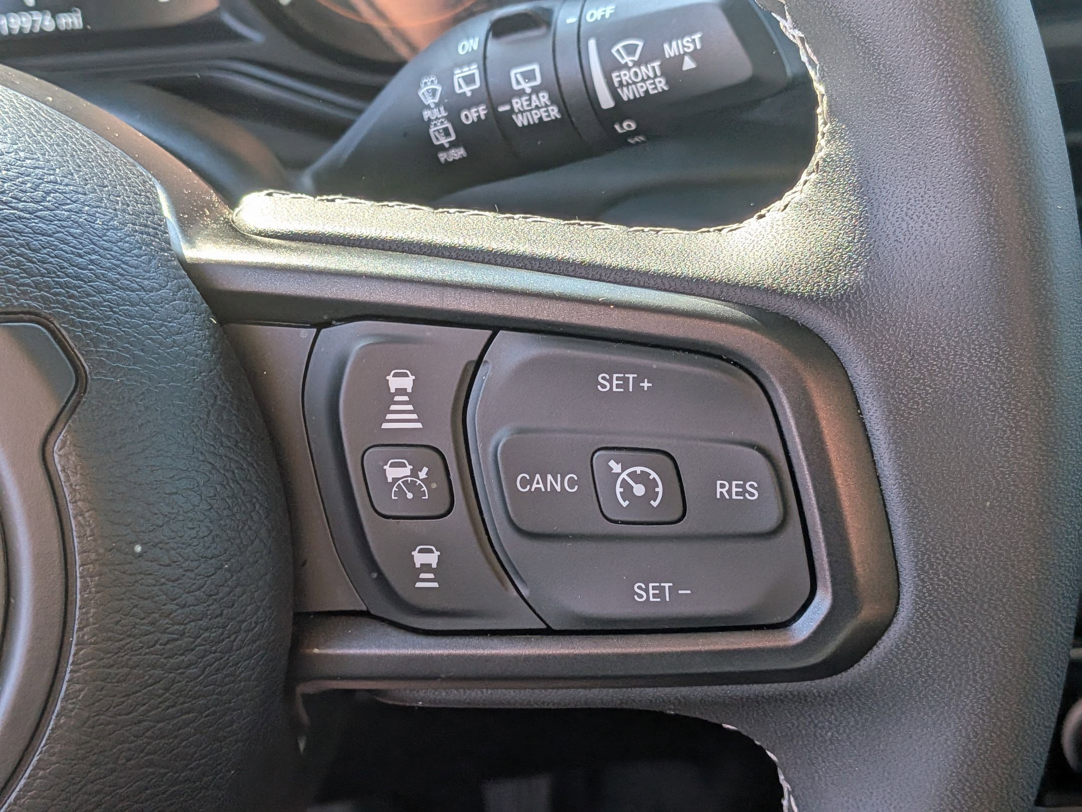 Used 2025 Jeep Wrangler Unlimited Rubicon image 17