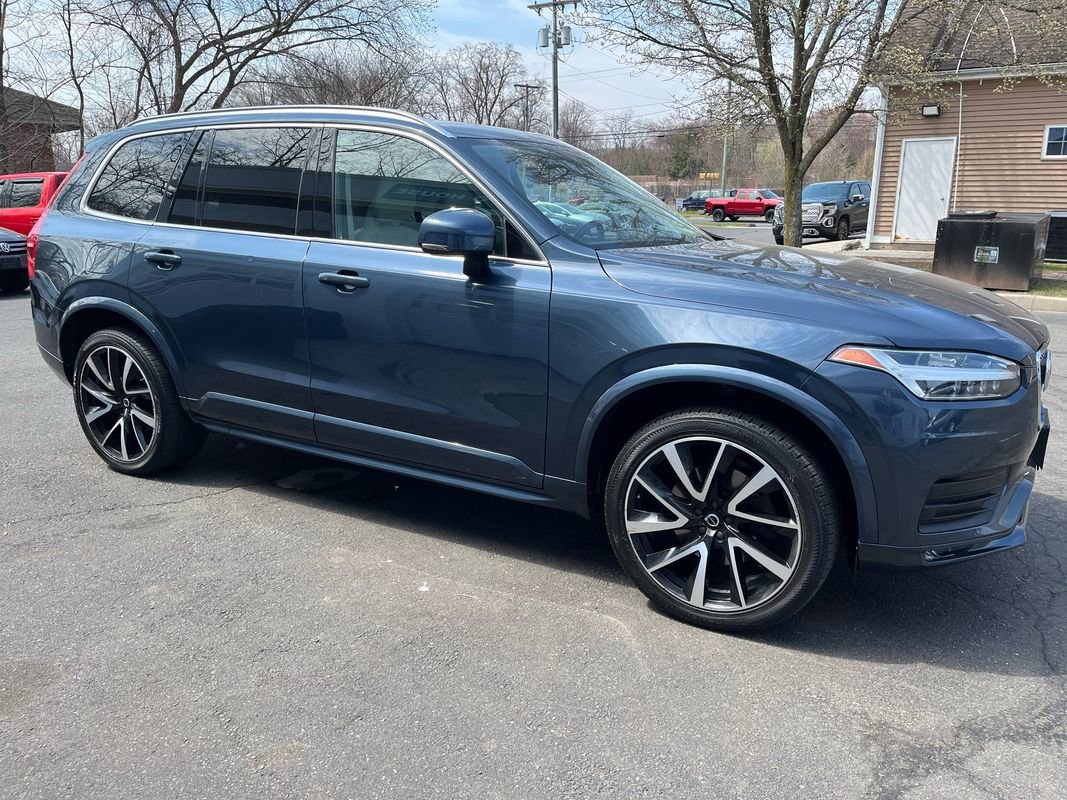 Used 2020 Volvo XC90 T6 Momentum w/ Protection Package Premier image 4